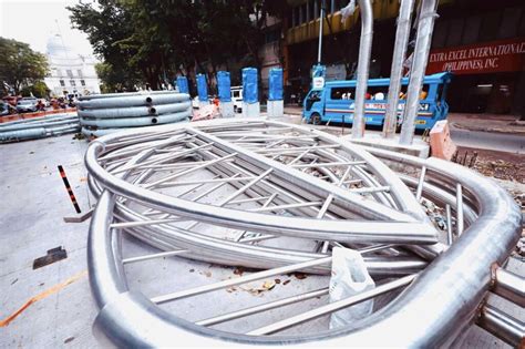 Gwen to CBRT execs: Clear Osmeña Blvd. or pay rent .
